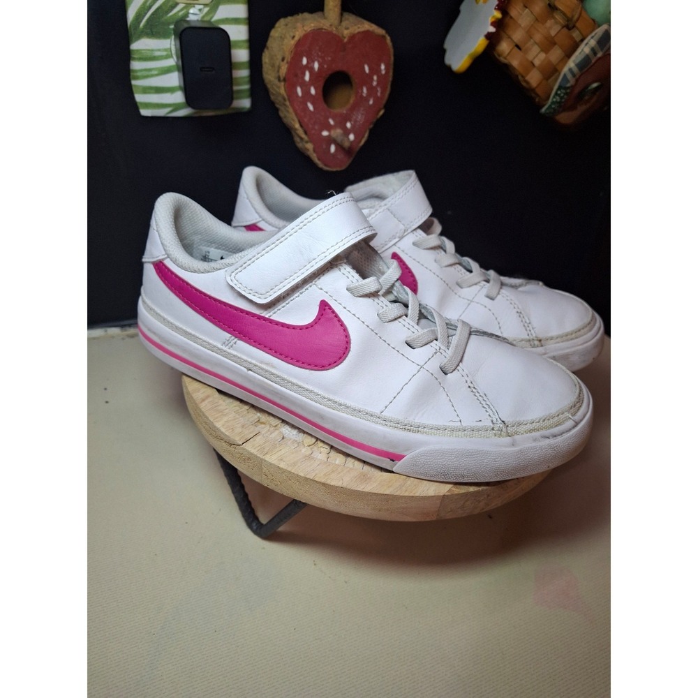 Youth girls nike shoes